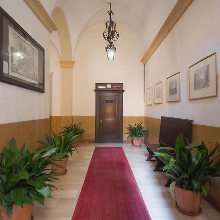 Lussuoso Appartamento Nel Cuore Del Centro Storico Bolonia Exterior foto