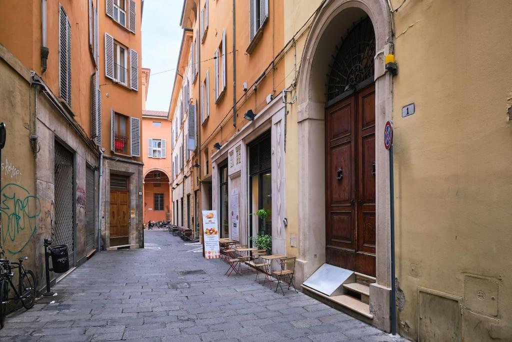 Lussuoso Appartamento Nel Cuore Del Centro Storico Bolonia Exterior foto